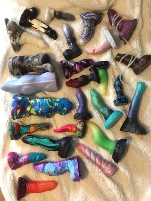 Bad Dragon Hoard by throwAlonestar