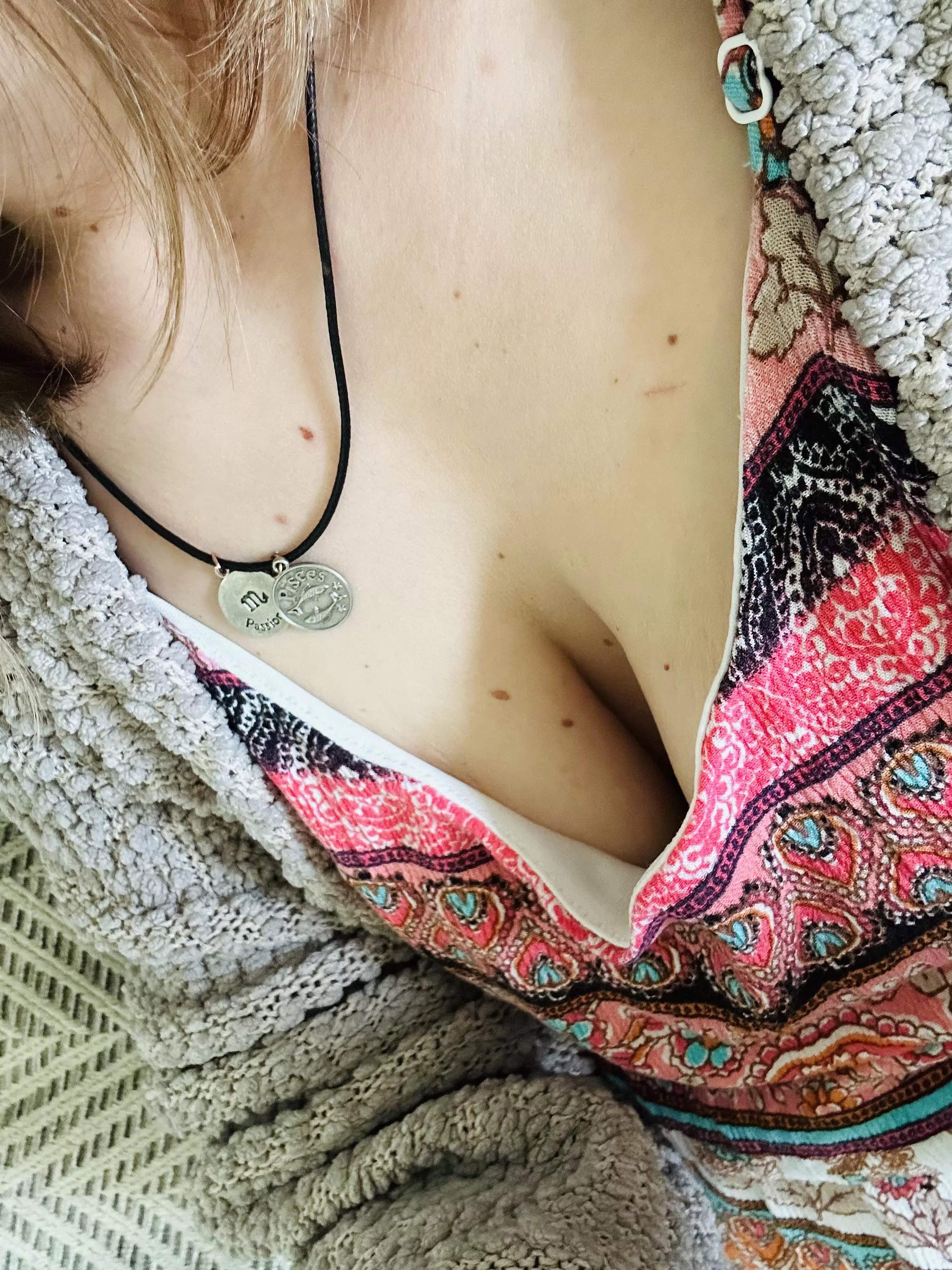 Bored at home 🙃 posted by Lucky_Lizzie317