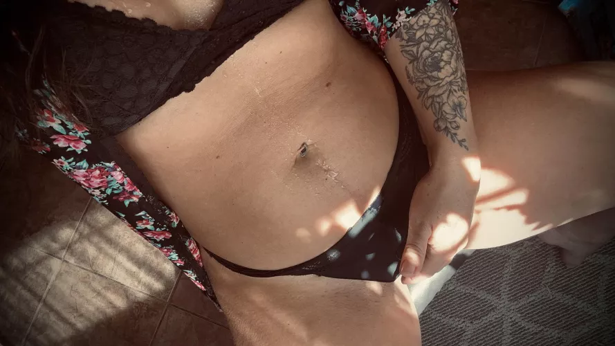 Daddy's Gone..want to cum play with me? by Charity_dd