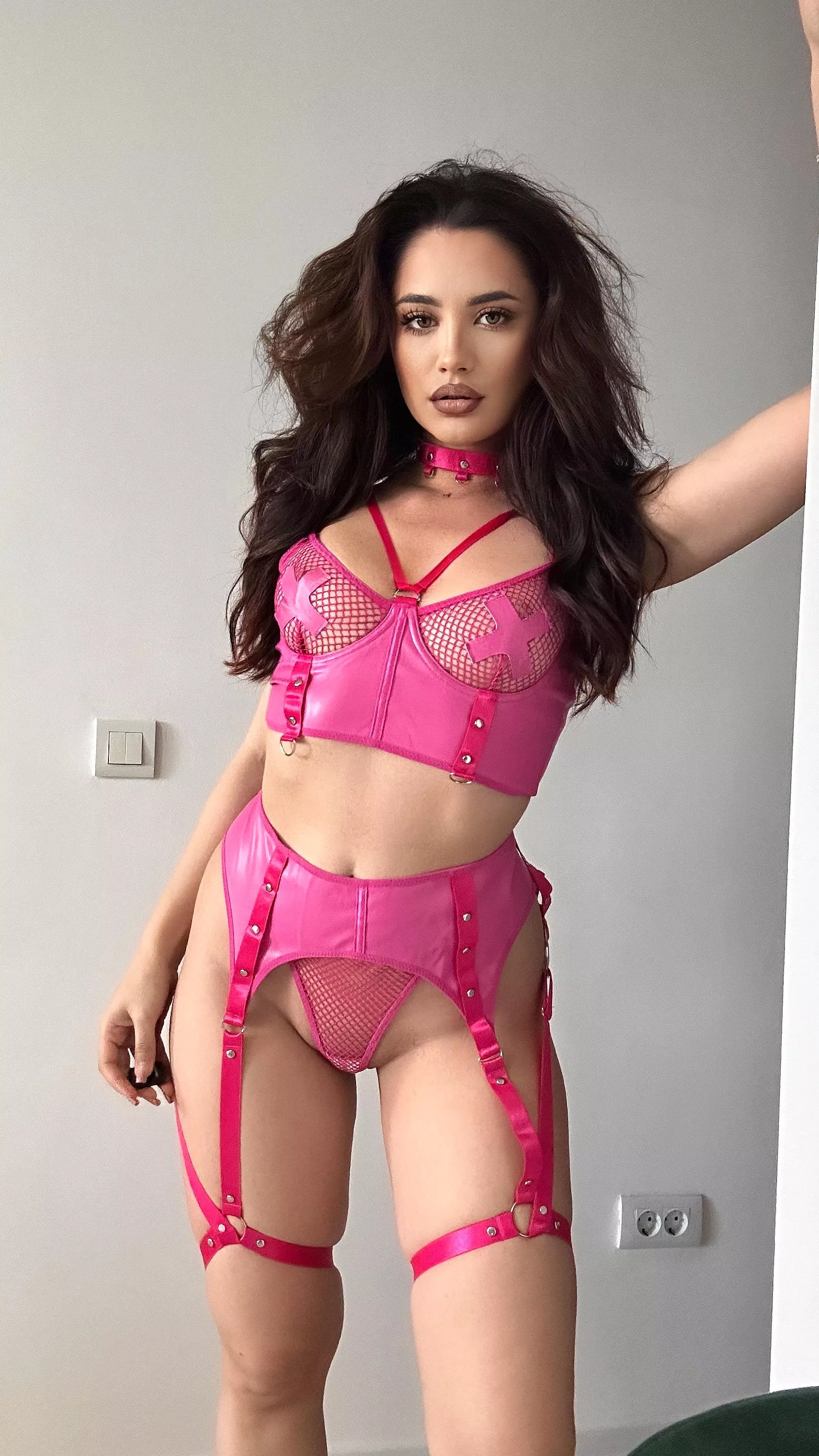 Dangerously seductive vibes ahead.  
 posted by Cujojoi