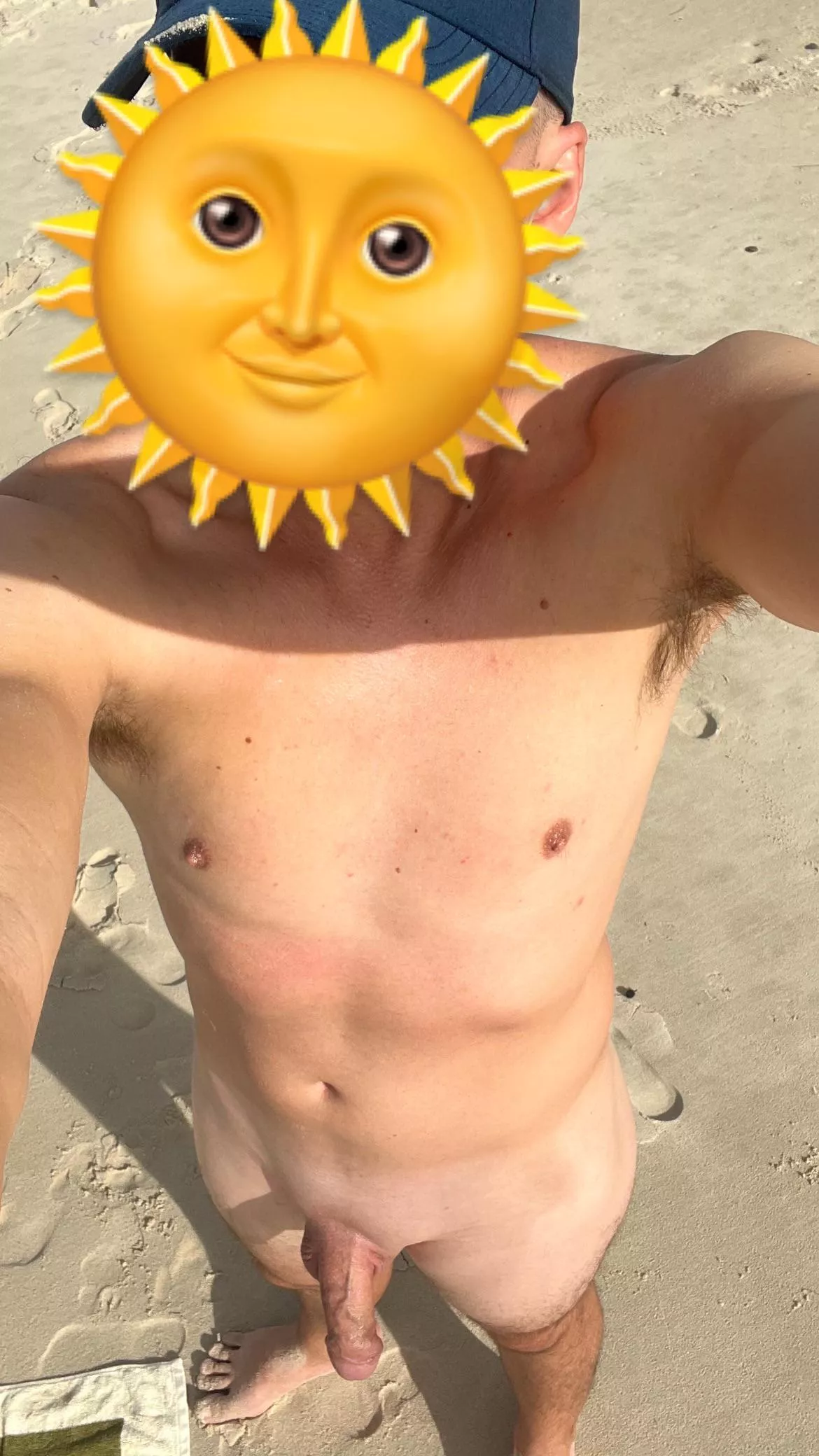 Down in Byron Bay perfect weather for it today felt less worried about getting sunburnt compared to usual 😝 posted by jlcris