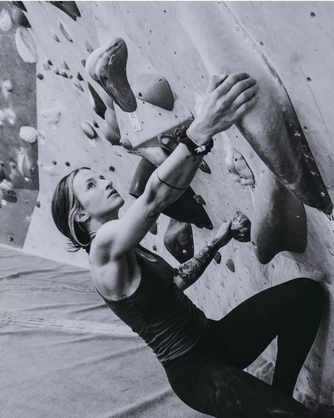 (f) Climbing straight into your heart  posted by xx_blakebailey