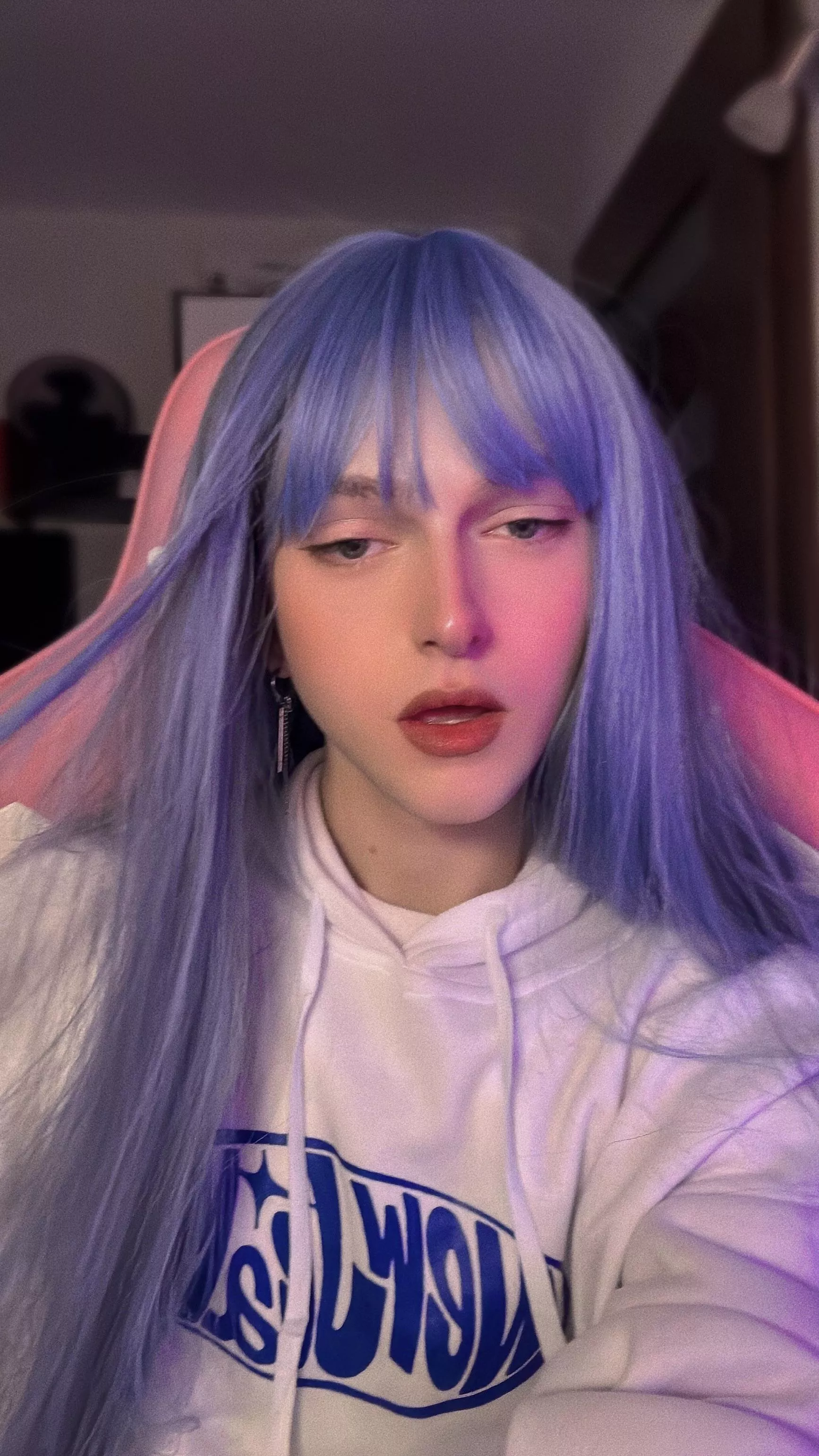 felt cute hehe 😸 posted by isevnoo