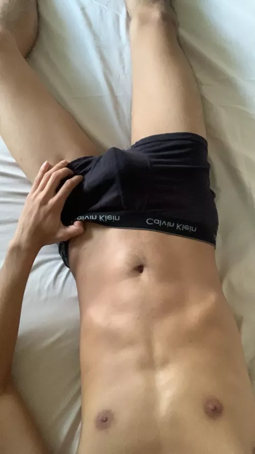 Femenize me on bed by forrest_gump2023