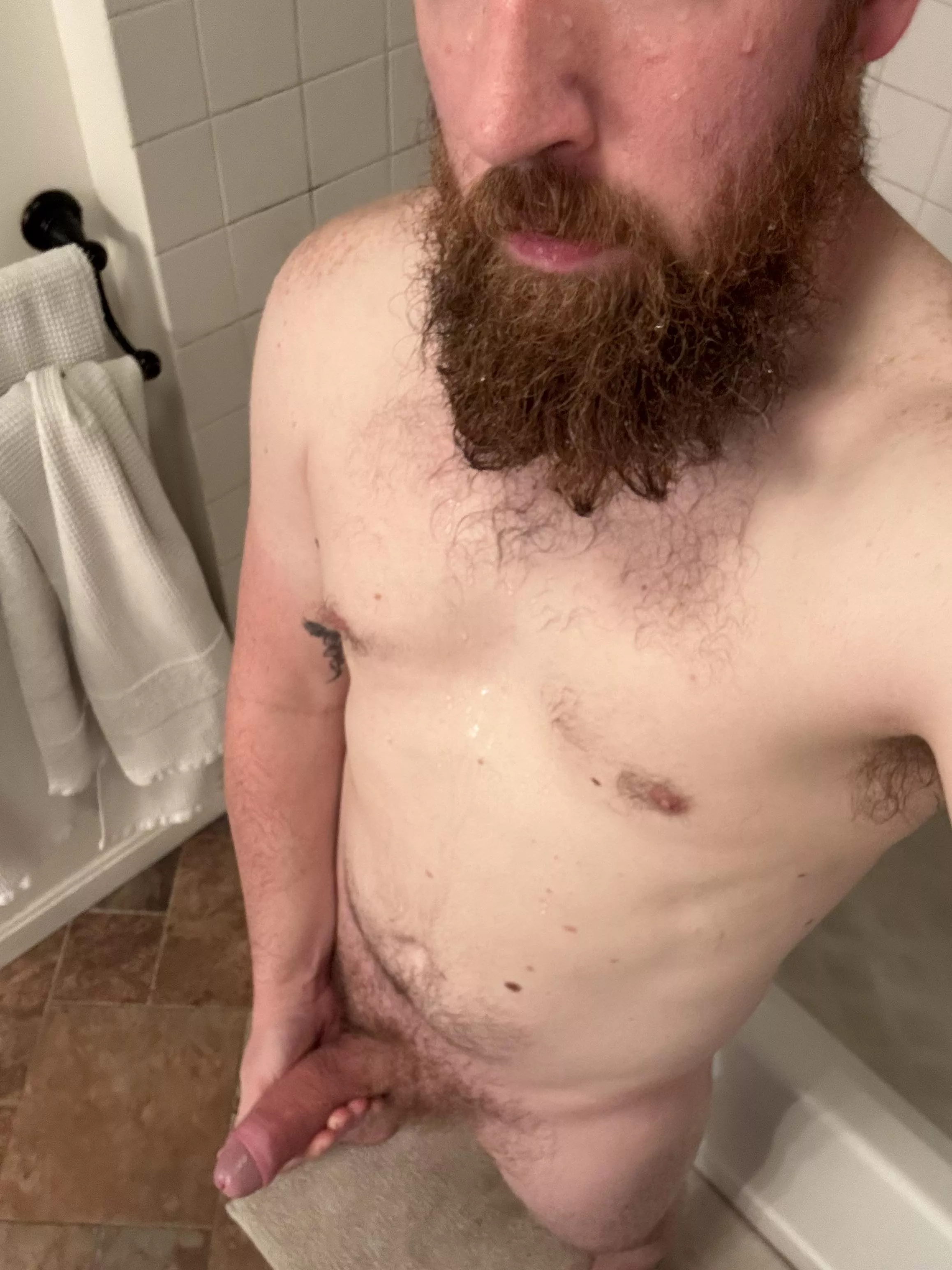 Fresh out the shower [33] posted by TravelDaddy91