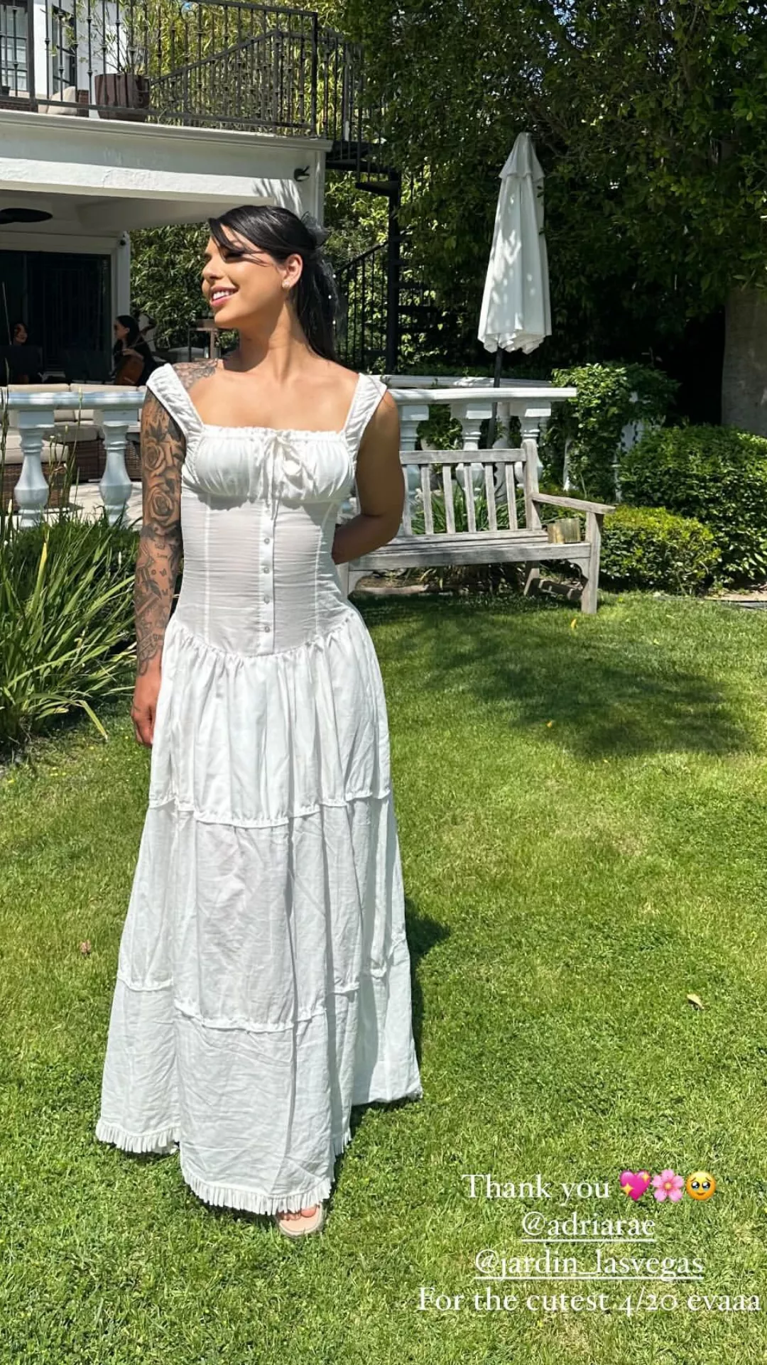 Gina Valentina posted by poipoleone