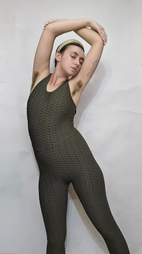 Hairy armpits enhance the look of dancer in green unitard by Werandra