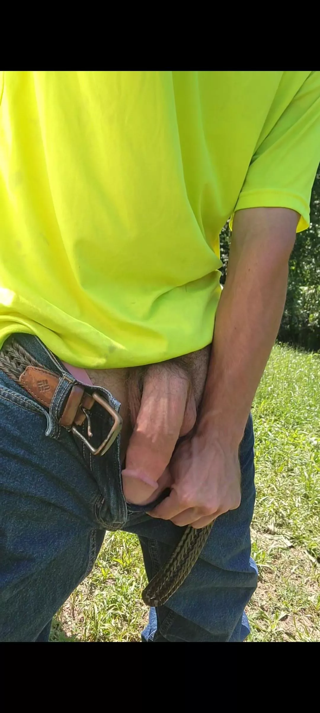 Horny at work posted by Thrumbosir