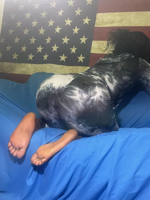 I need my ass slapped and kissed by Monique_Madison