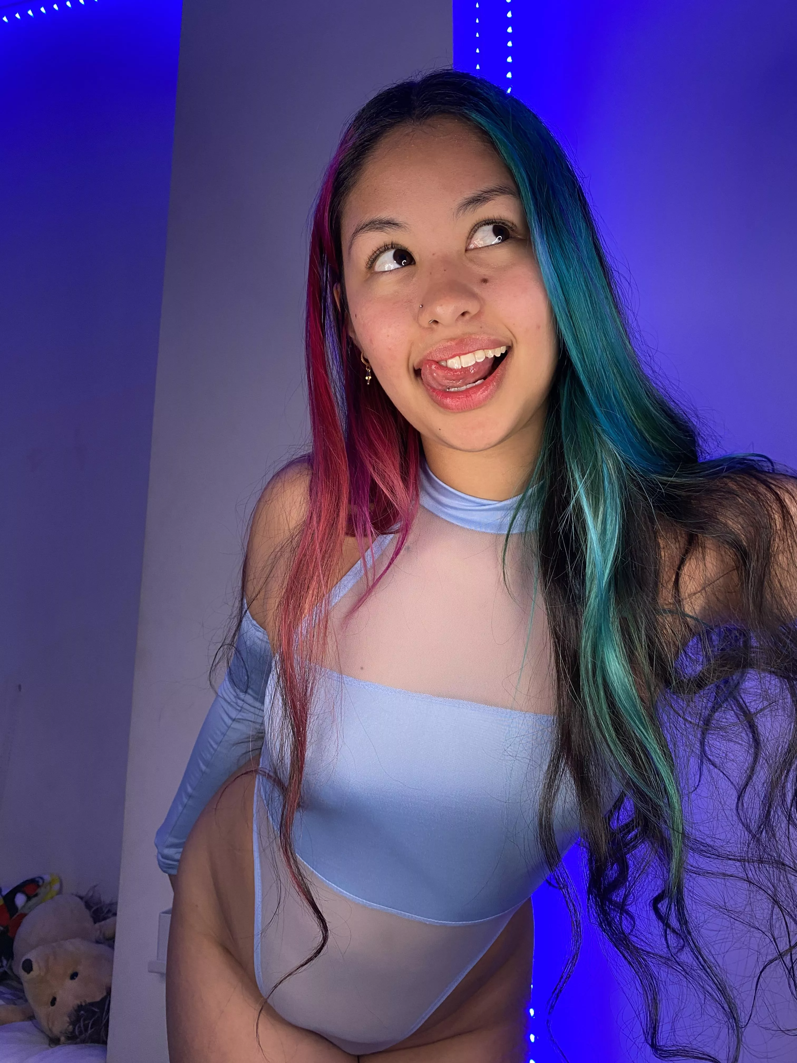 I'm the happiest when my hair are out posted by CutieShiyar