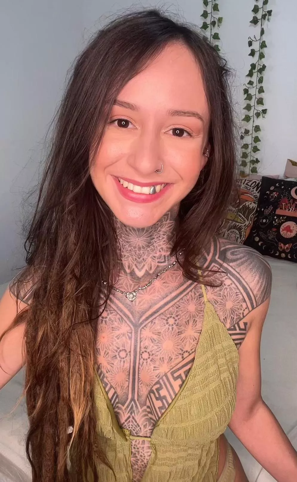 Is it possible to date a girl with an ass like mine? posted by Agnith