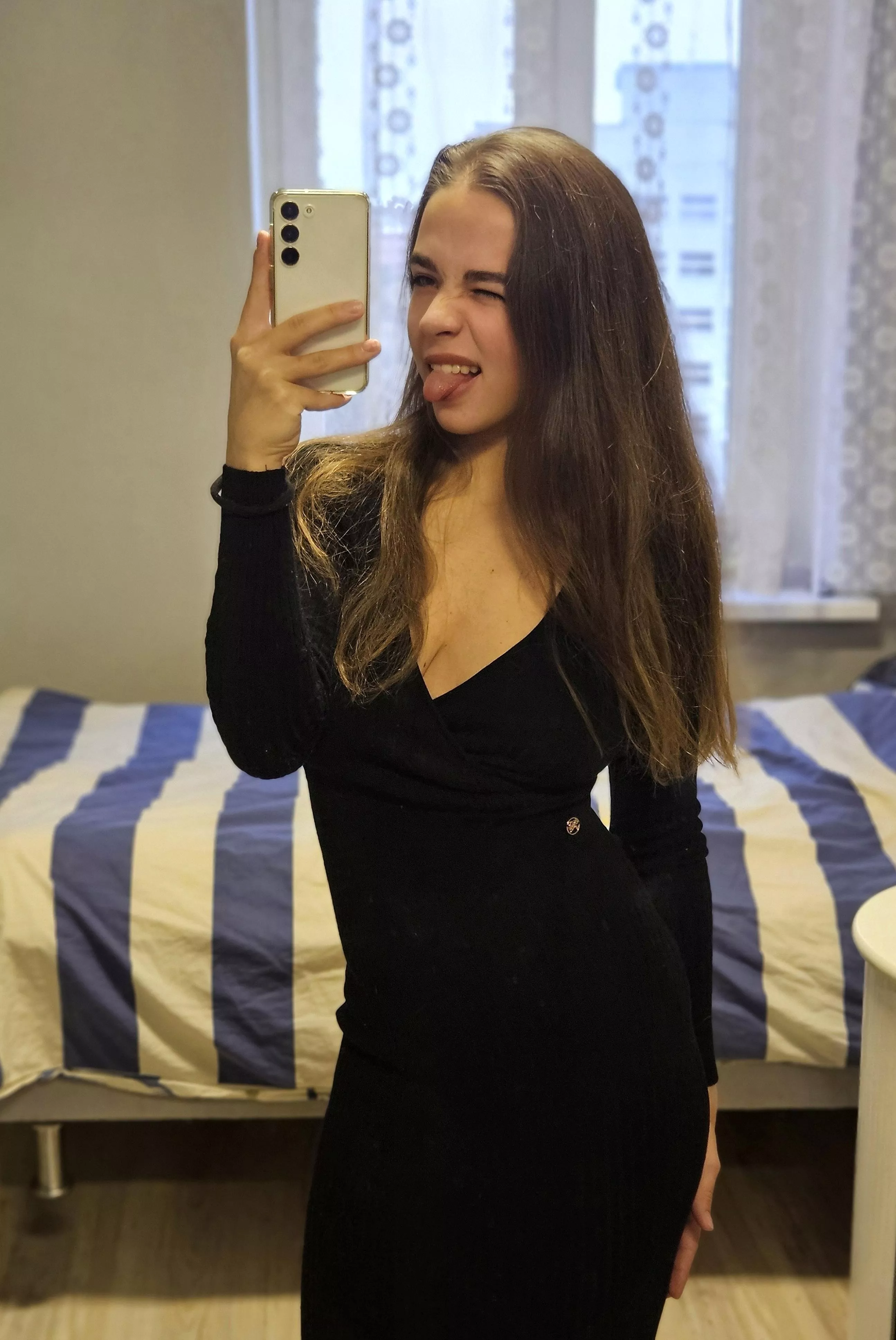 Is my dress tight enough for our date? F18 posted by driktronix
