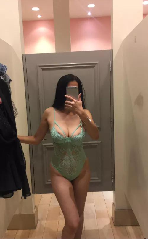 Looking to buy something naughty for tonight by Asian_Good_Girl