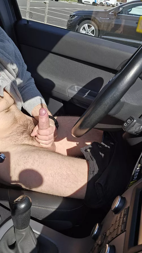 Love myself a little mid day car park jerk by nitton86