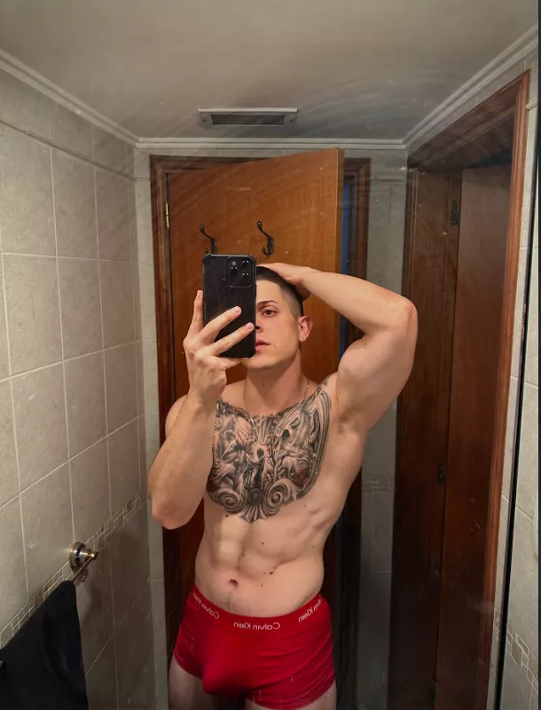 Pits and Biceps perfect combo? posted by itstroyleblanc