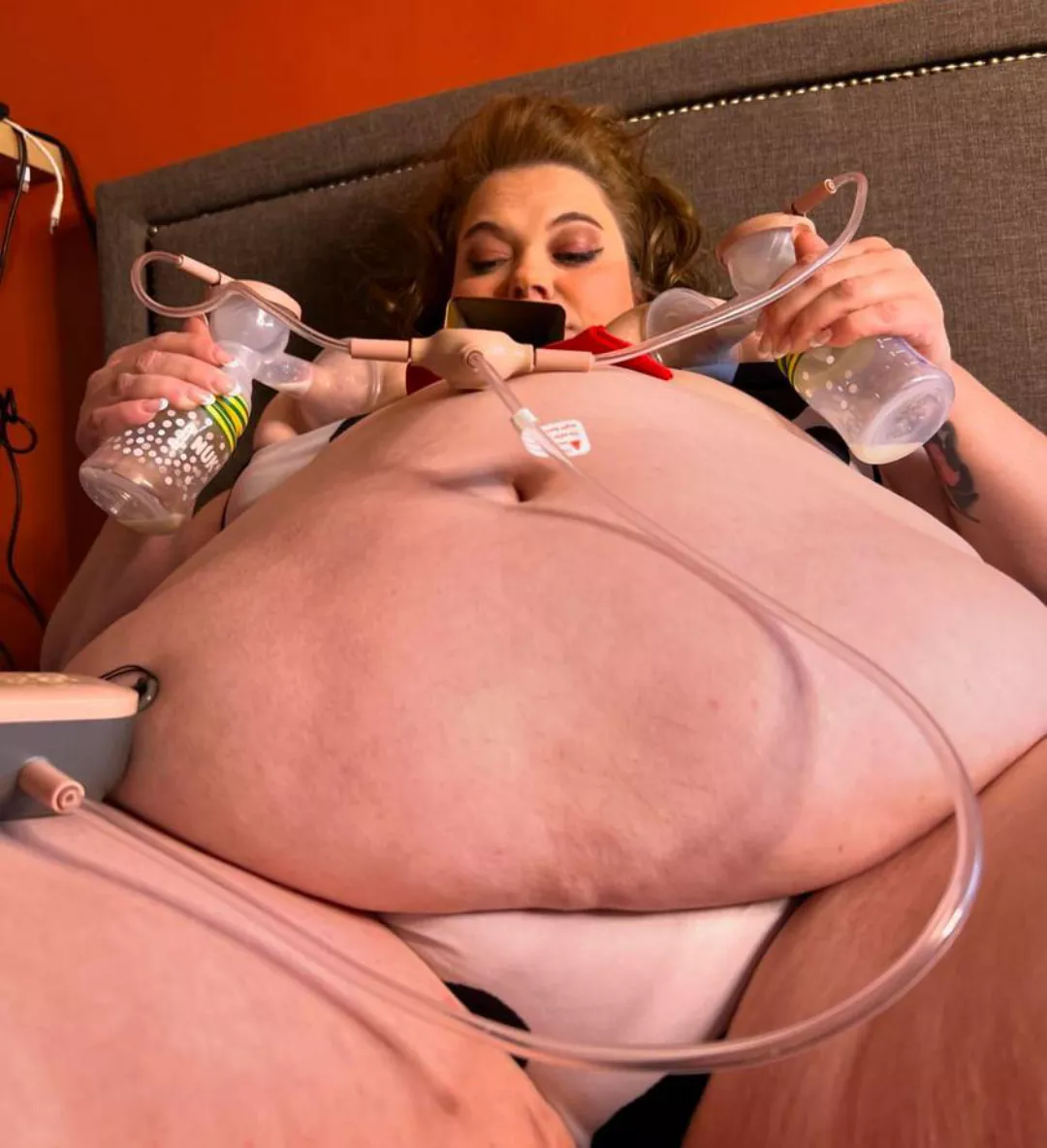 The big fat dumb one is on the pumps again  posted by onlyjaynefan