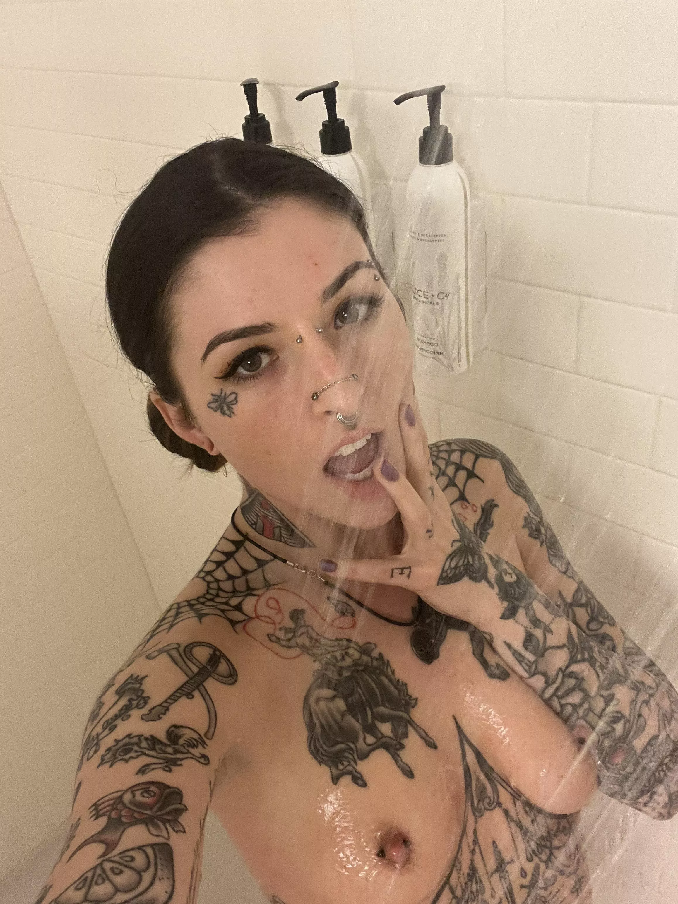 The look posted by rockmenorah