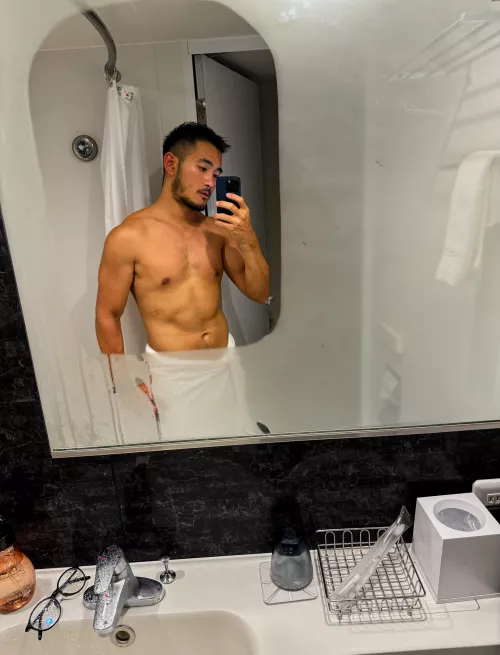 The steam resistant mirror in my Japanese hotel room 😍 by nomad_boy8