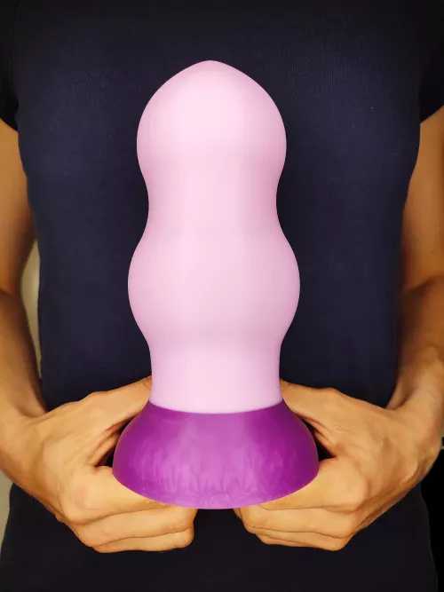 Training bulges with diameters of 7,5 and 8,5 cm, for preparation for the👊Fist with the male hand. We can make you traning Bulges in any shape and size. by 3Derotika