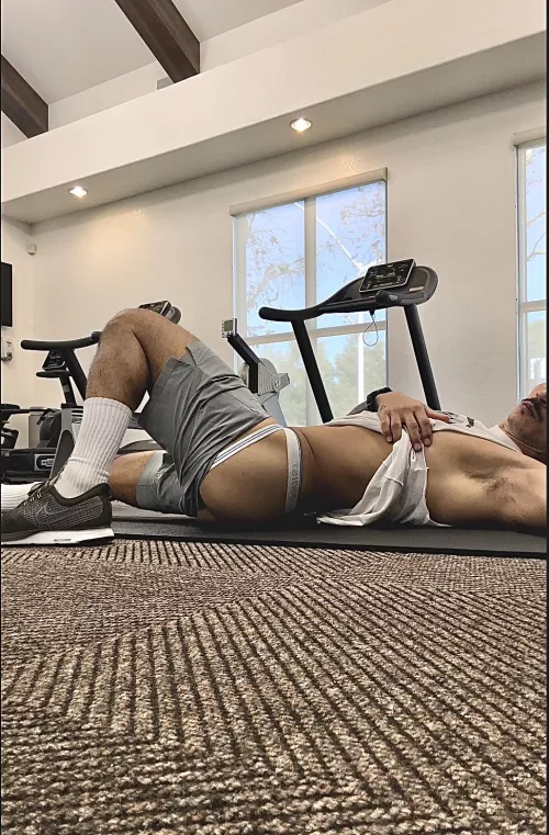 Waiting further my gym bro  by jluis2024