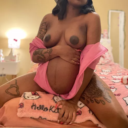 Will you rub my big pregnant belly? My aching body desperately needs a massage by strawberrybobaT