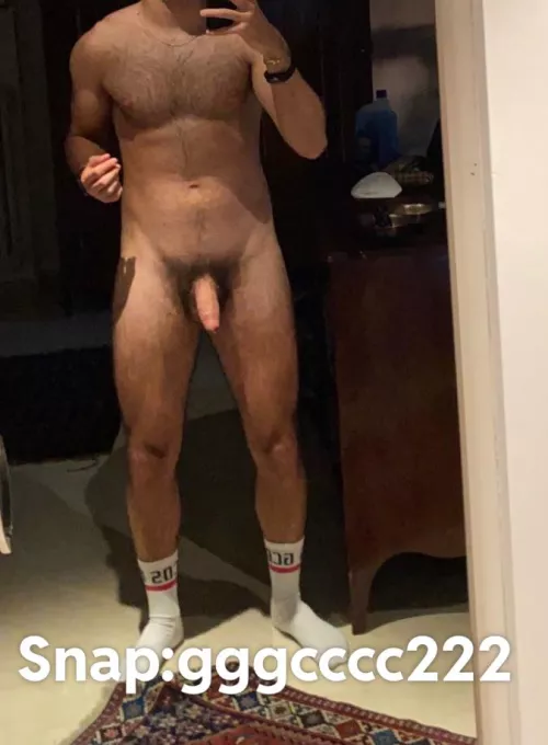 🇮🇹22 hairy vers horny asf snap in pic by Critical-Duck-8470