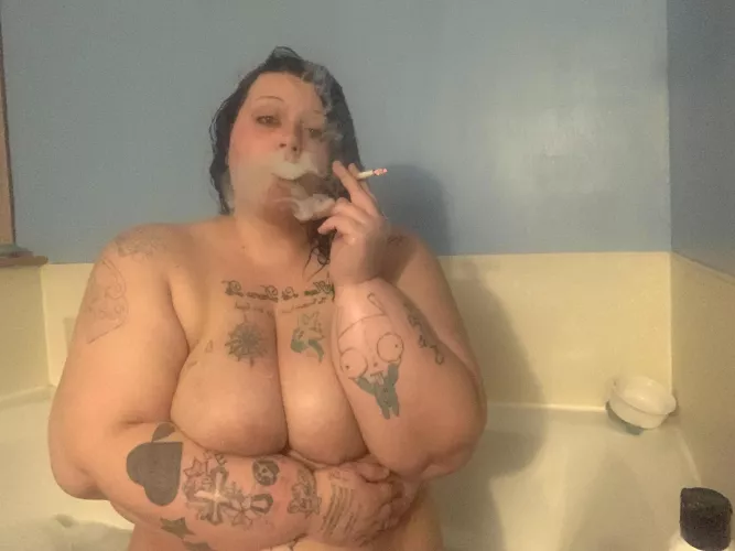 Always a good day to smoke  by TimeBombSix