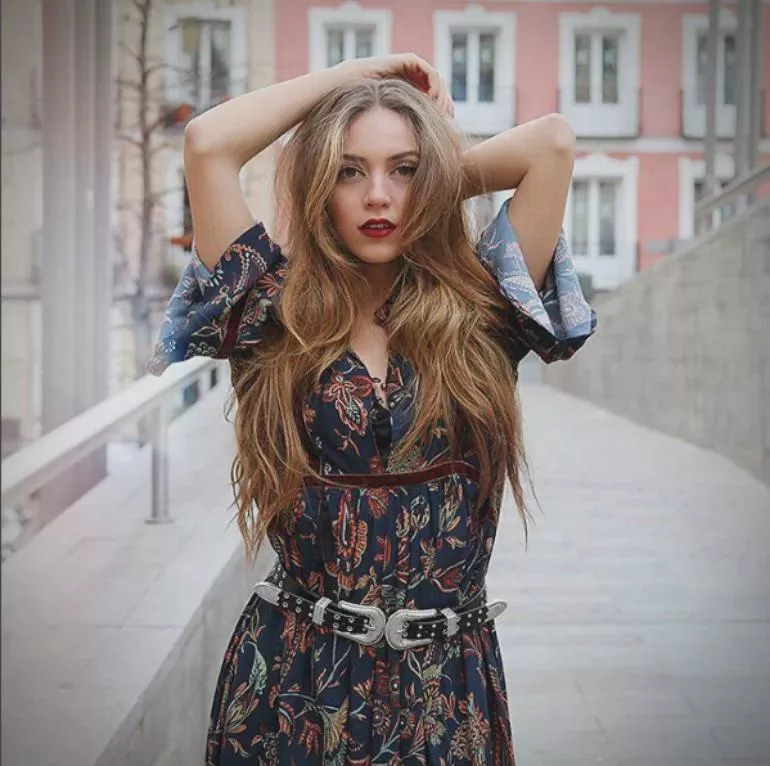 Ana Mena posted by r0ughn3cks