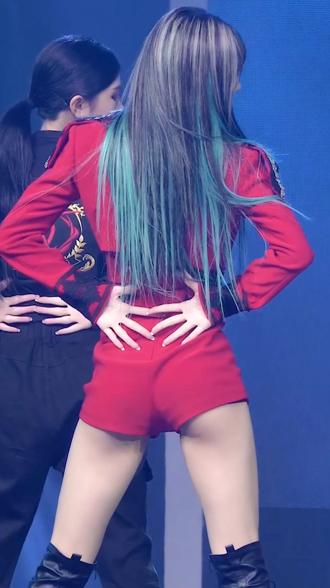 Anyone know a doll with a body type like hers? posted by Trxangl