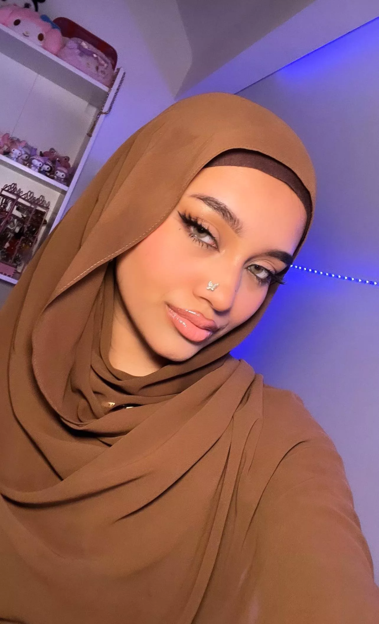 Anyone wanna be my GF cuck to some Monster BBC posted by DonkeyGrouchy7106