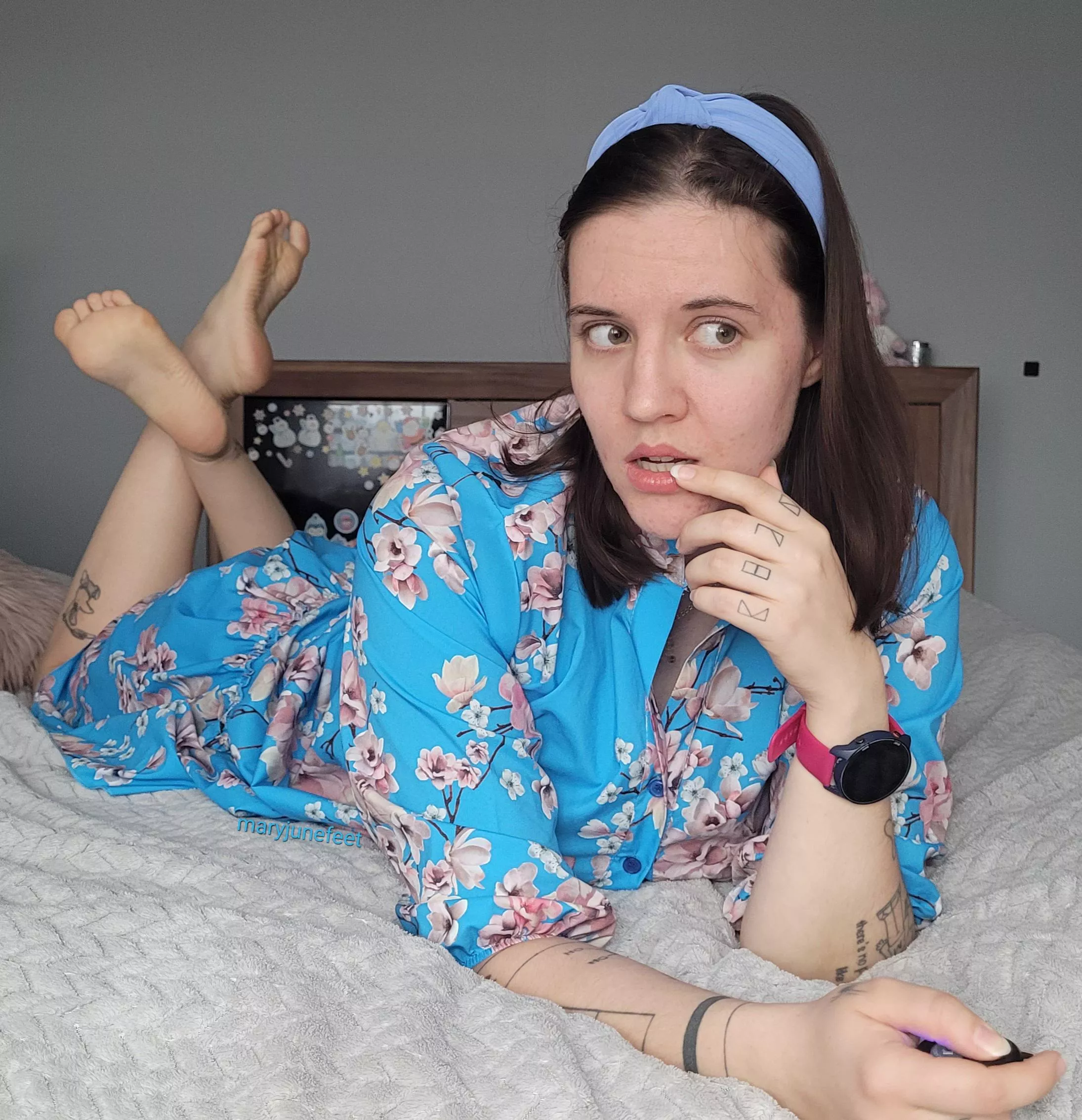 Arched in the pose. posted by MaryJunefeet