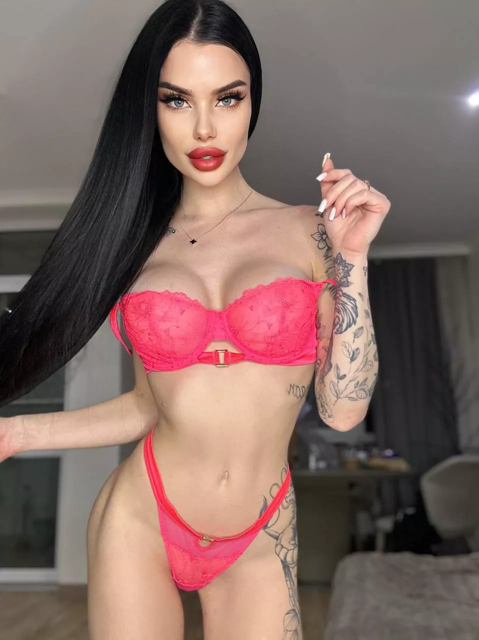 Do you like bright girls? posted by DavitaCherry