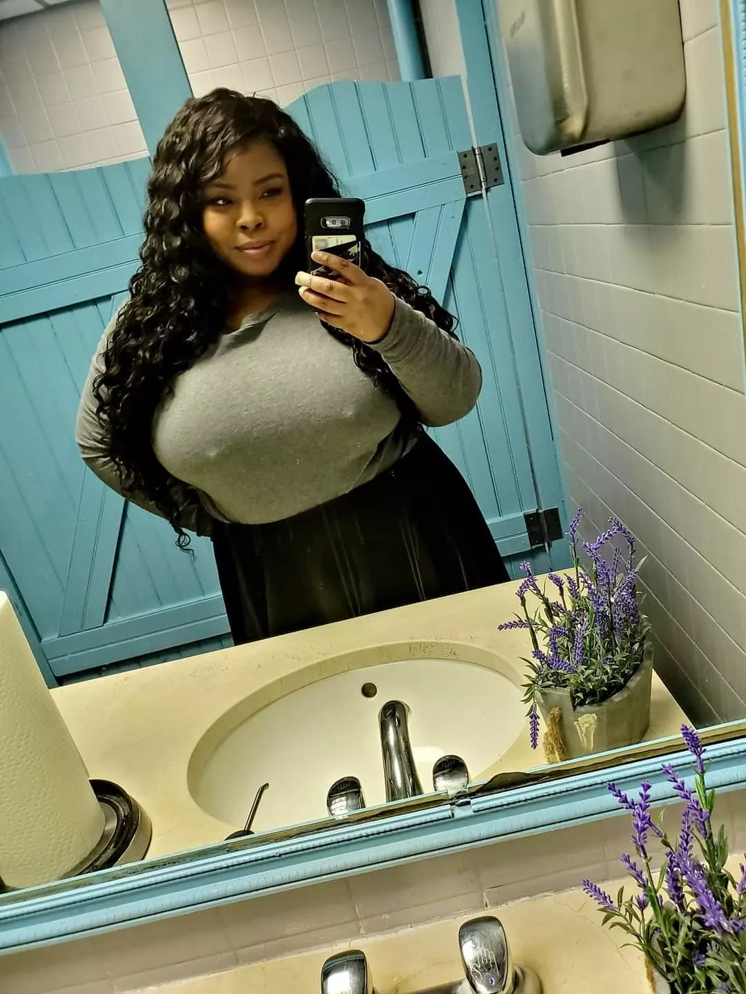 Eyes up here..!  posted by Coratexplorer