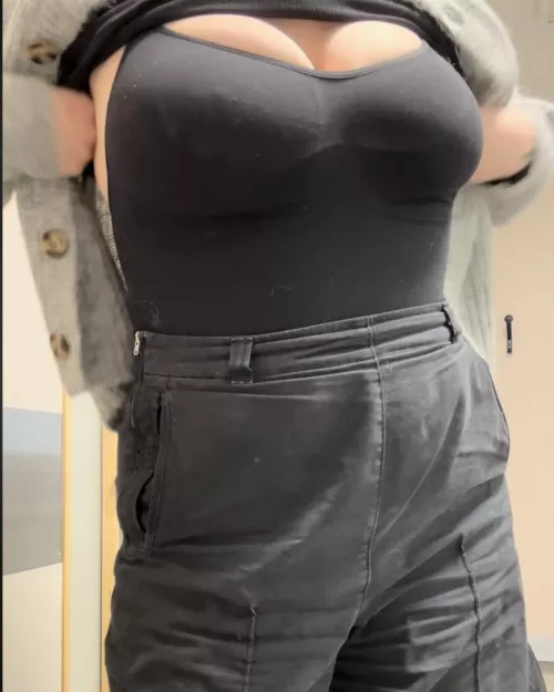 Give me 50 dick pics and I’ll upload this video.  by RubyArches