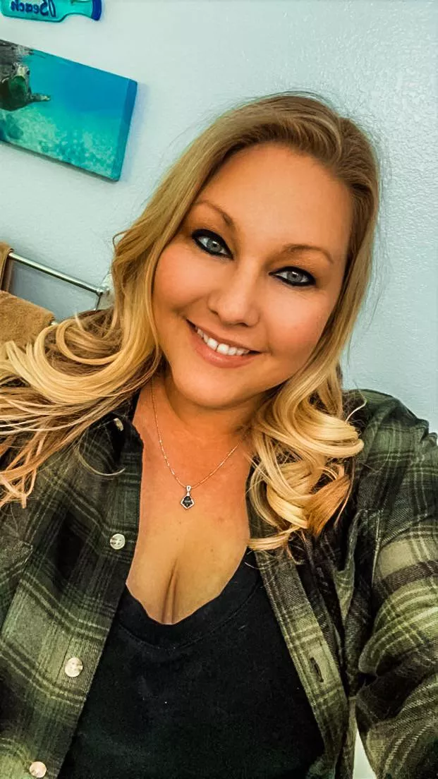 Good Morning World posted by AuroraKinsleigh