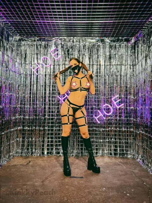 Having the best time at my favourite BDSM party by Kinkky_Peach