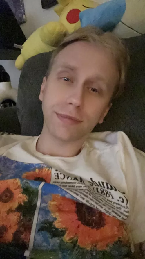 Hey everyone. :) by perfectrainysunday