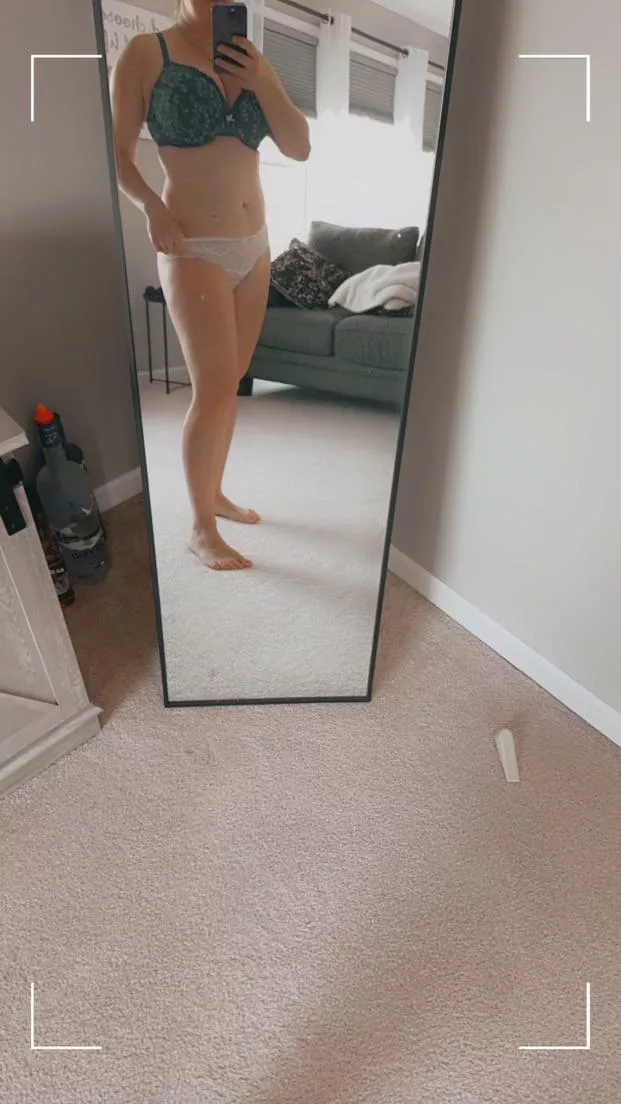 Hubby is bringing his golf friend back. Think I’ll dress like this posted by KsPlayPlace