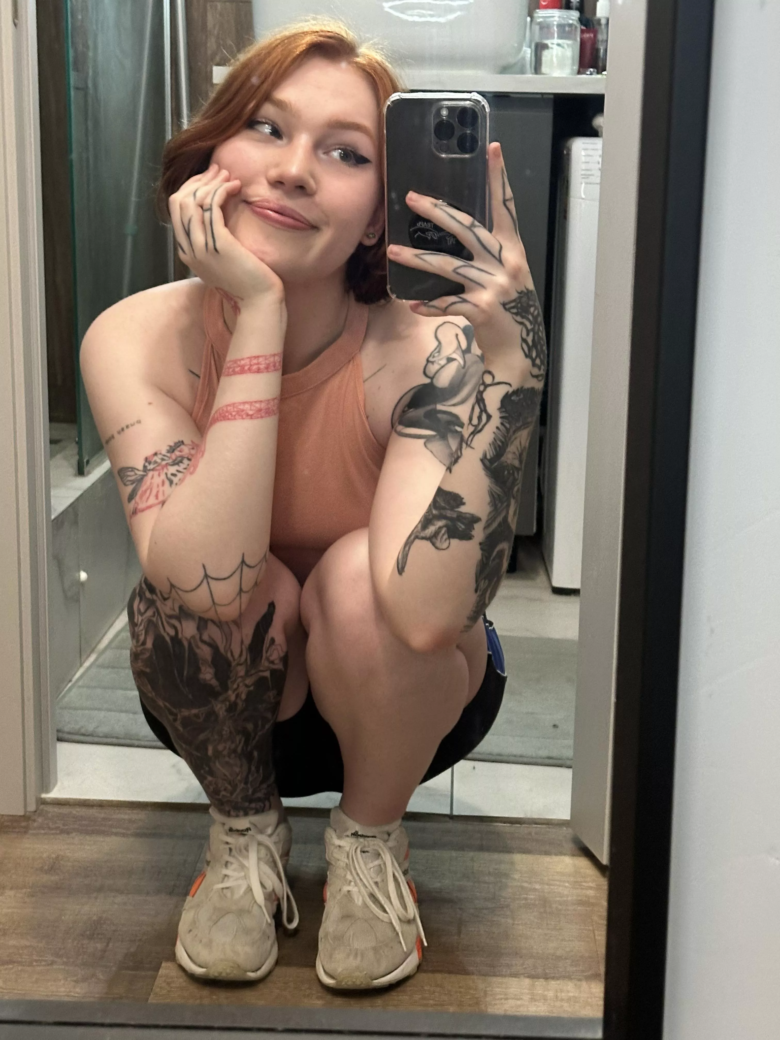 I want to do another tattoo on my left leg
 posted by RedHead_Kahasani