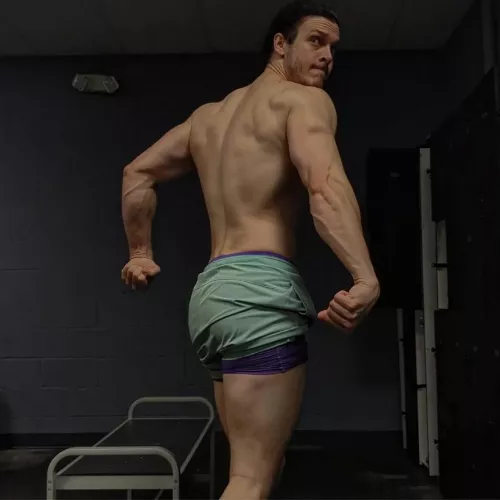 If you can guess what I trained today, I'll send you the nudes 😉 by meaty_tarzan