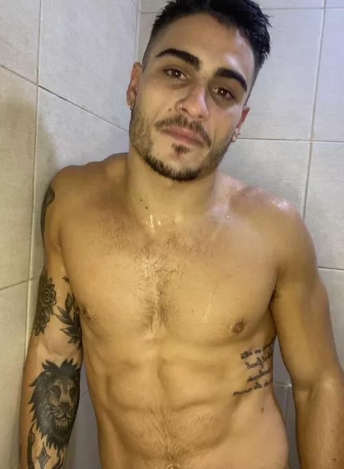 Im so lonely here :/ by OlieTheKing