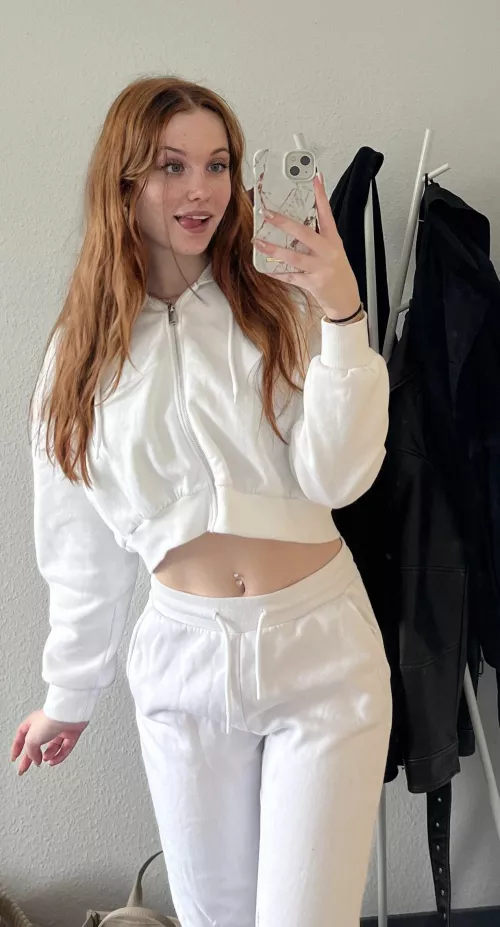 is white my color ? :) by cutelittlelina