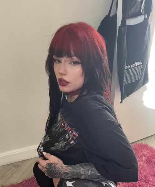 just lovin the new band shirt im wearing today by Mantasticles