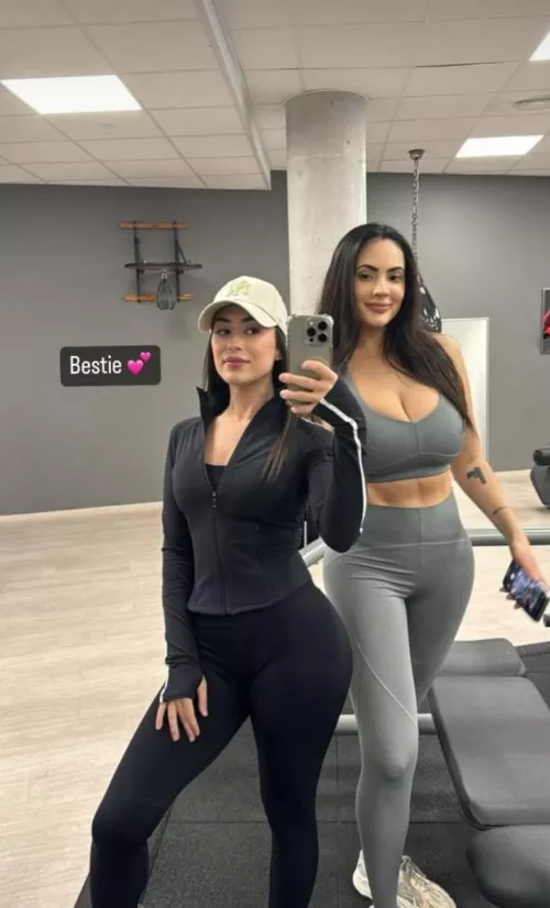 Mirror pic by m9a9r9i9u9s