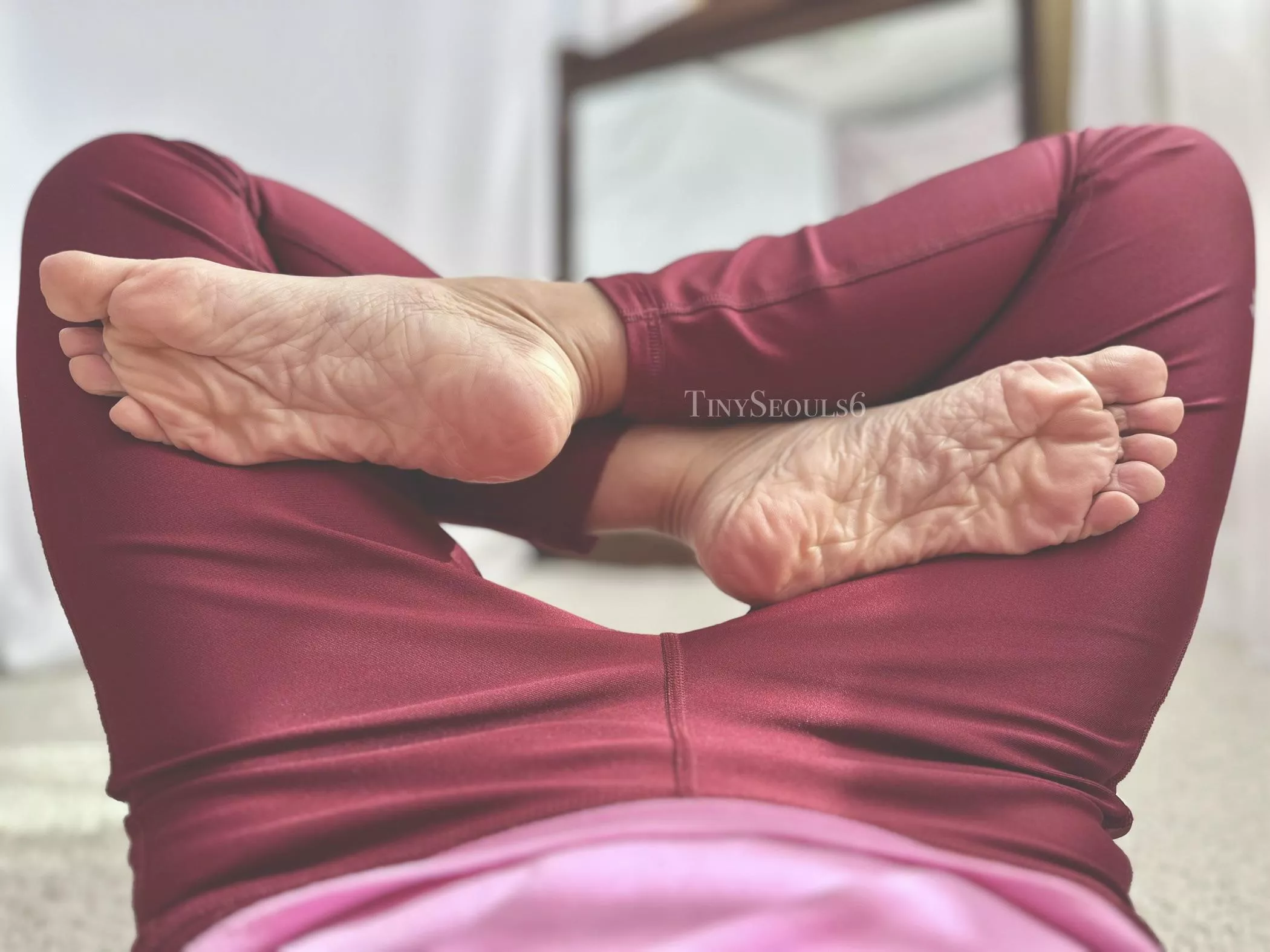 My soles always love when they’re not in shoes  posted by TinySeouls6