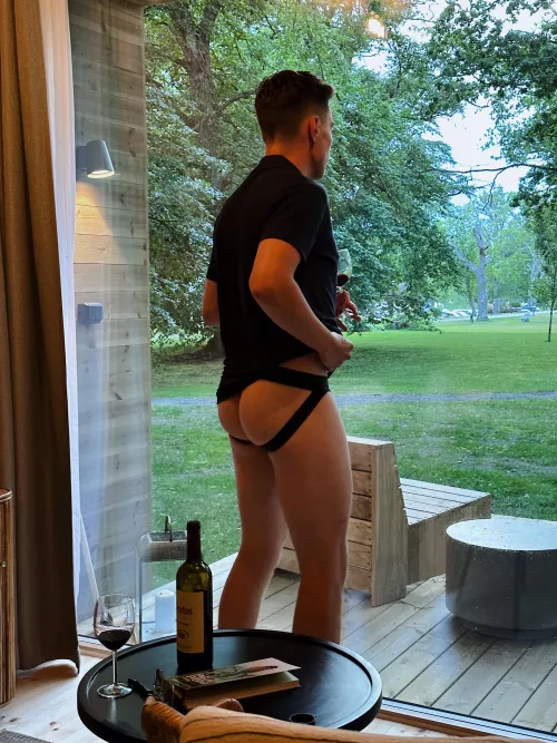 My type of cabin 😏 by Prestigious-Young-59