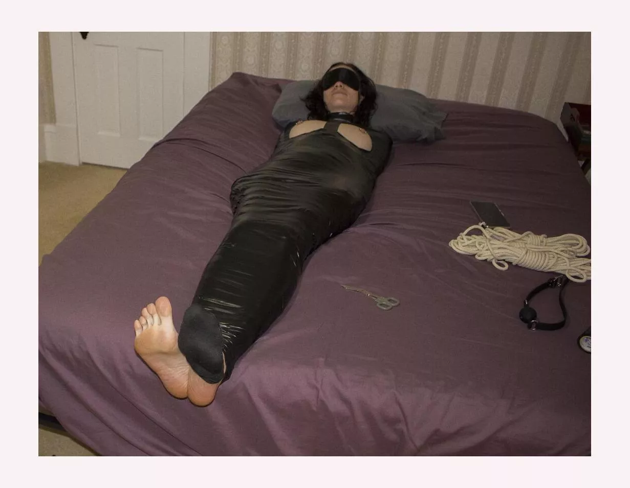 Off come her socks- Teases of what more is to come for hfr on the bed :) OC posted by Majestic_Insect_9391