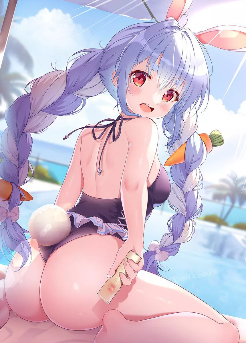 Pekora beach bum posted by Saekoa