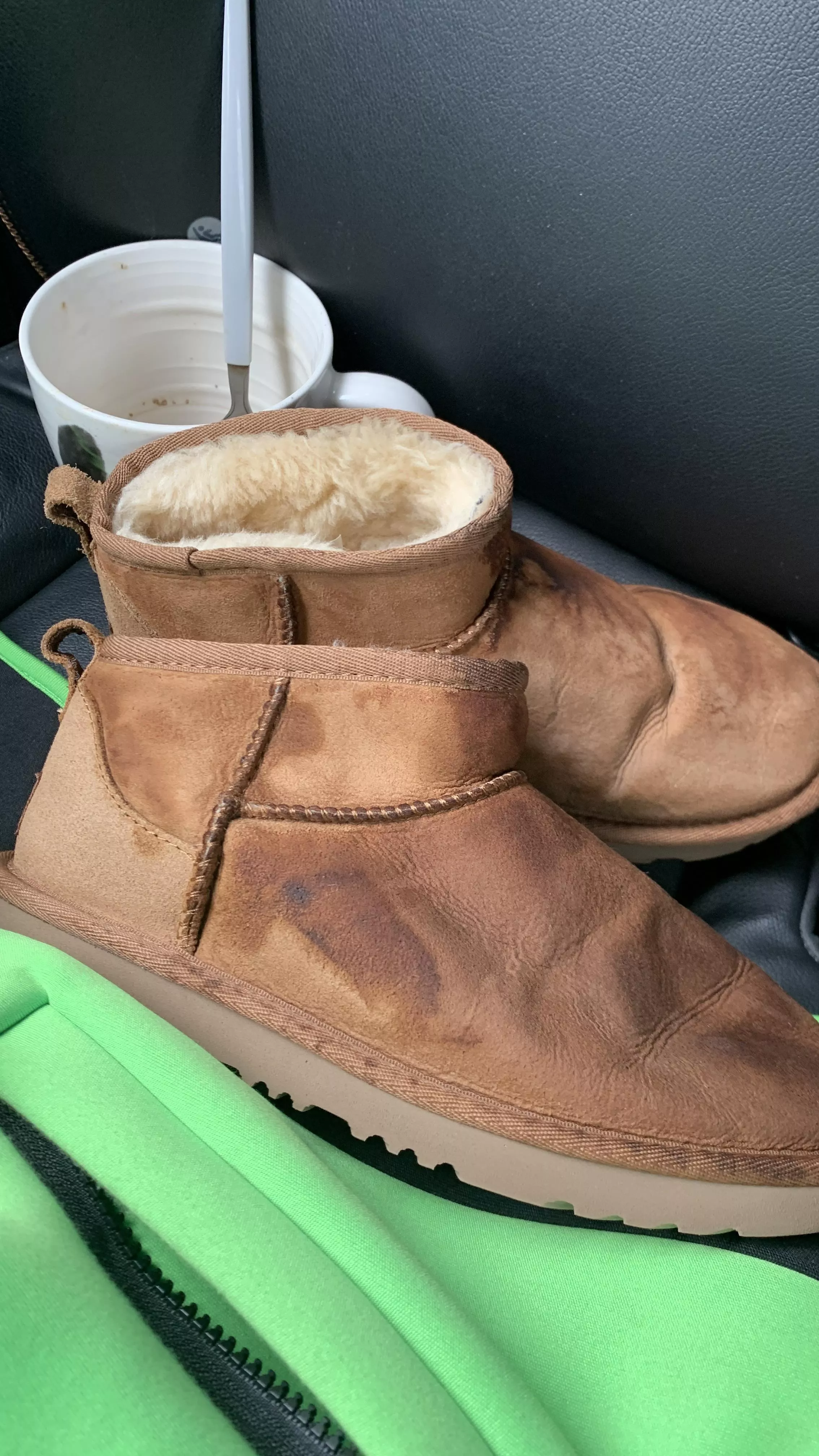 Rip Uggs posted by Alert-Conclusion6673