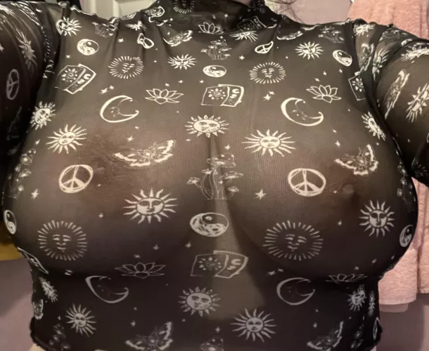 See through  by fleshandbonelady